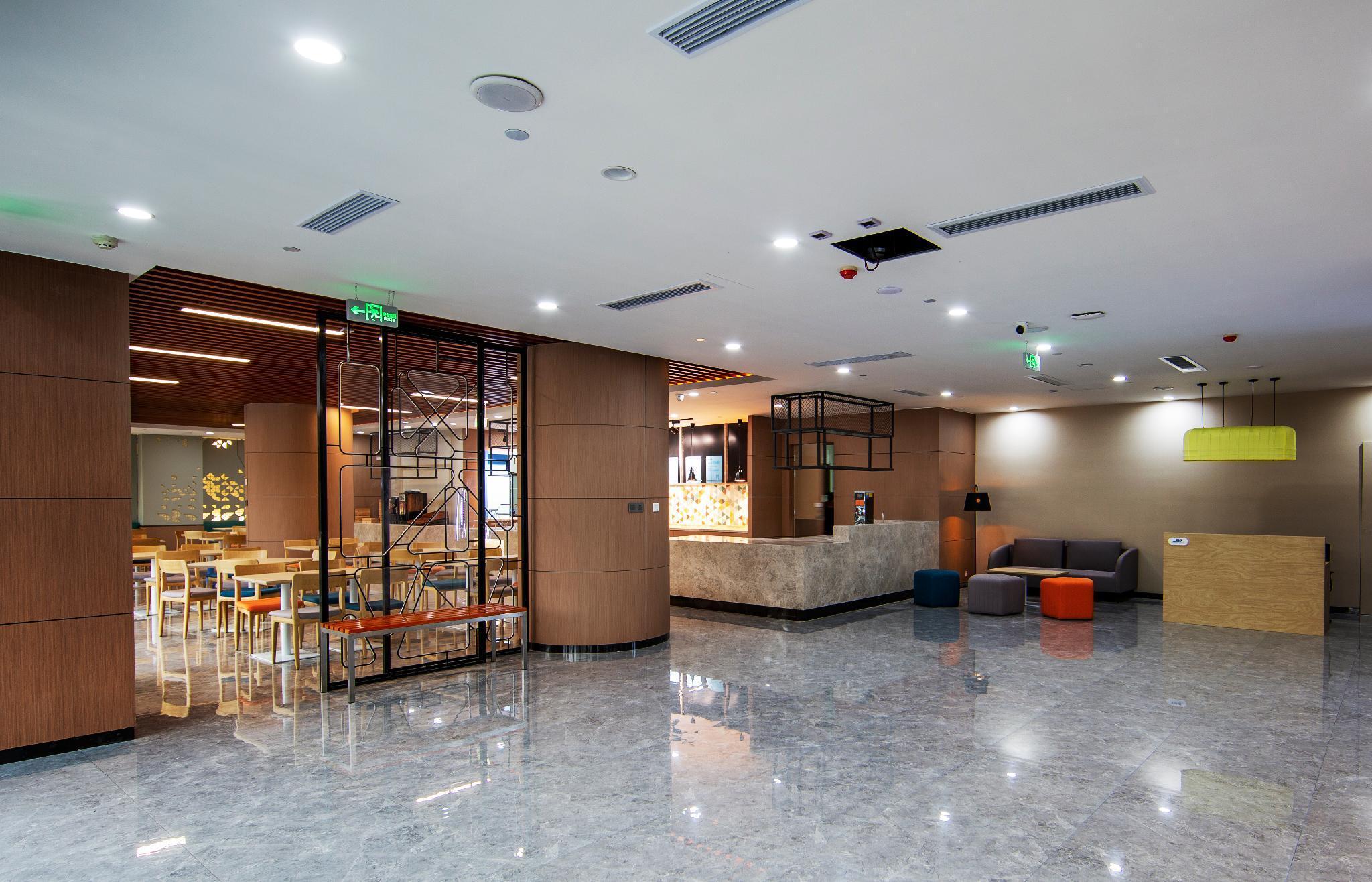 济南经十路智选假日酒店 外观 照片